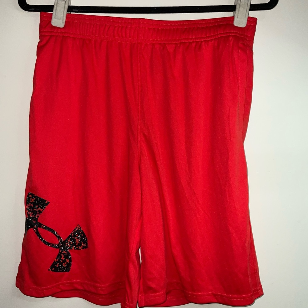 Under Armour Bold Red Sports Shorts Boys XL